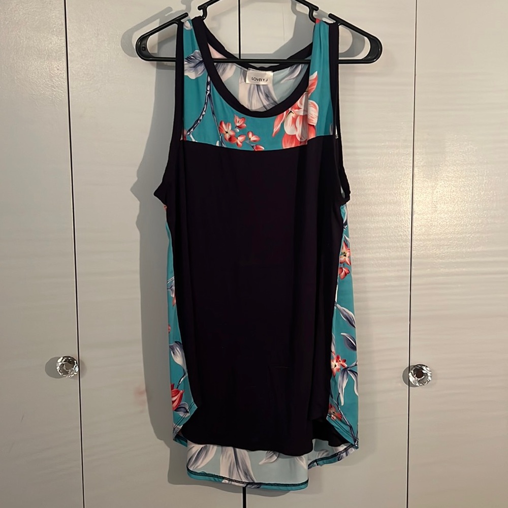 Lovely J tank top